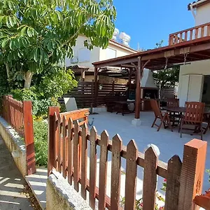 Relaxing Seaside Manors Larnaca